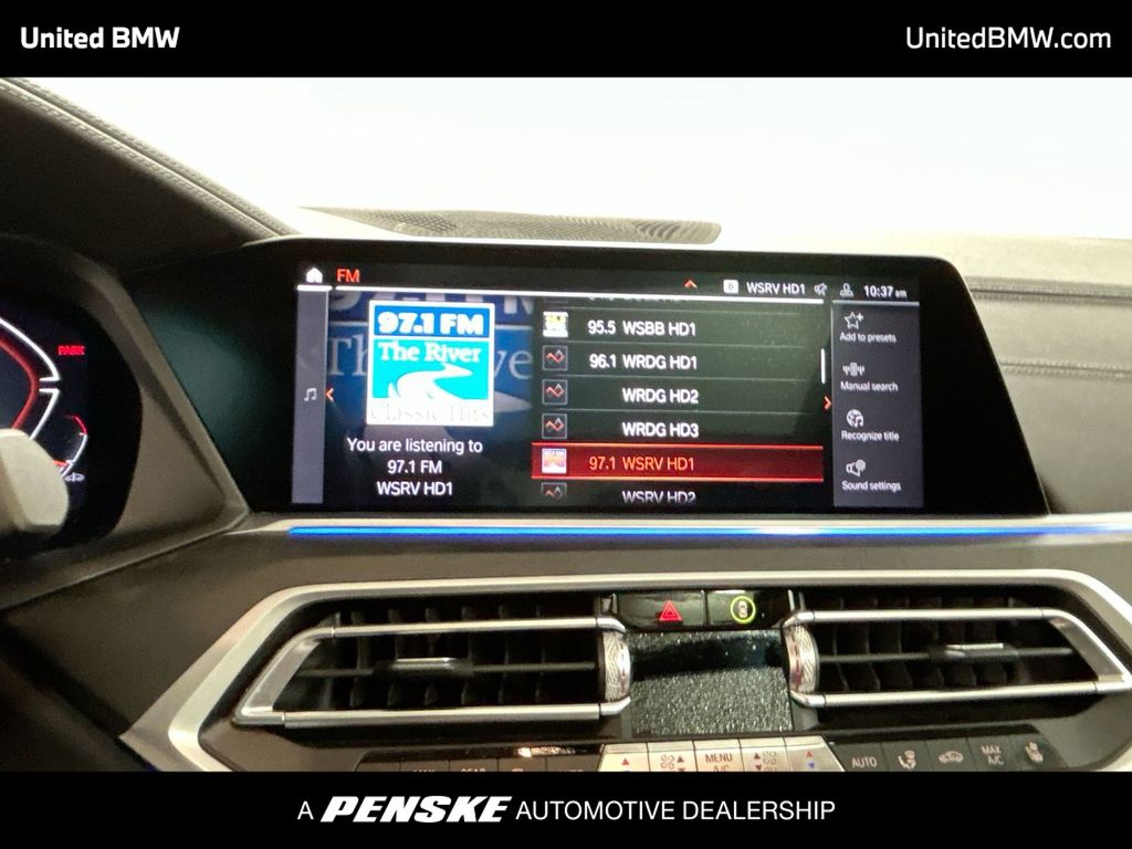 Thumbnail: 2022 BMW X7 - 16