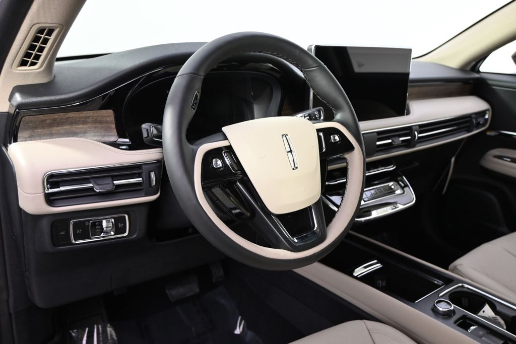 New 2026 White Lincoln Reserve image 12