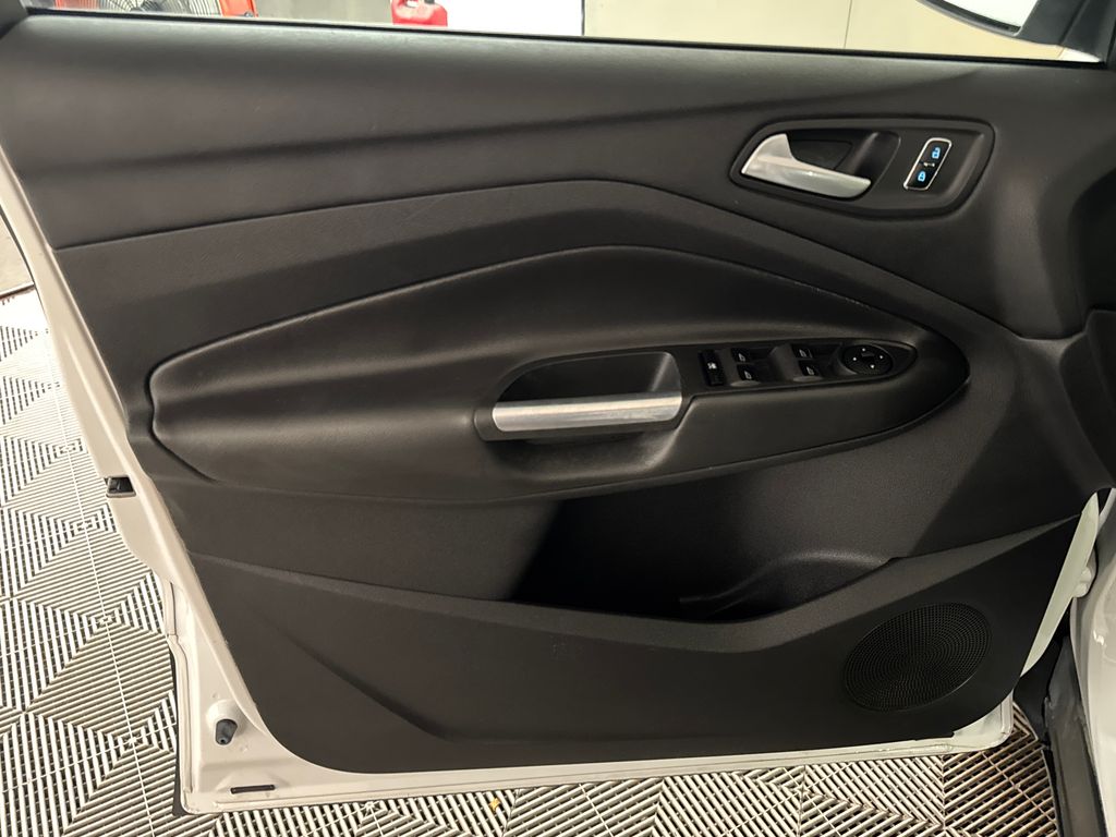 Used 2014 White Ford SE image 15