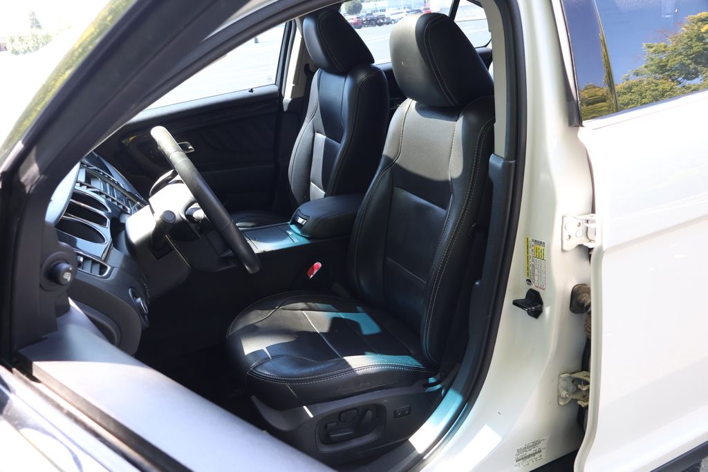 Thumbnail: 2012 Ford Taurus - 27