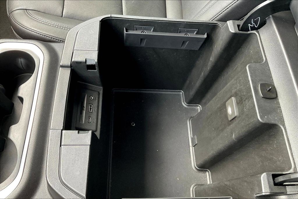 Used 2019 GMC Sierra 1500 SLT 4D Crew Cab