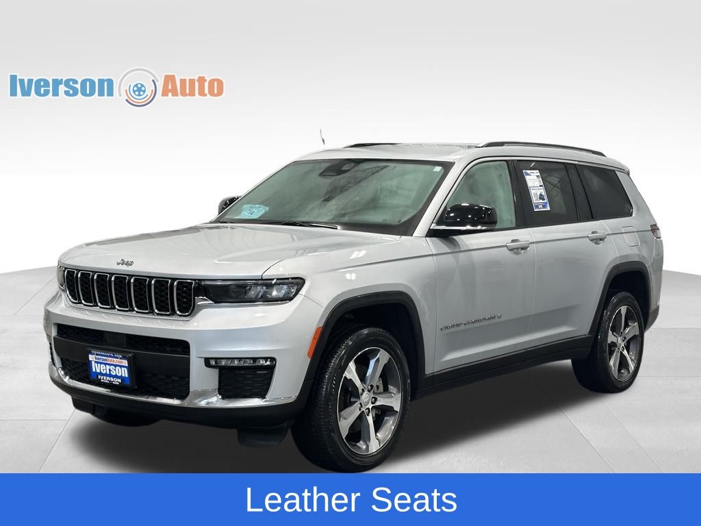 View vehicle photo 5