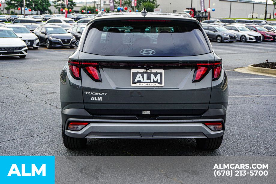 Used 2025 Gray Hyundai SEL image 10