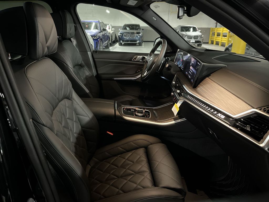 Thumbnail: 2026 BMW X5 - 25