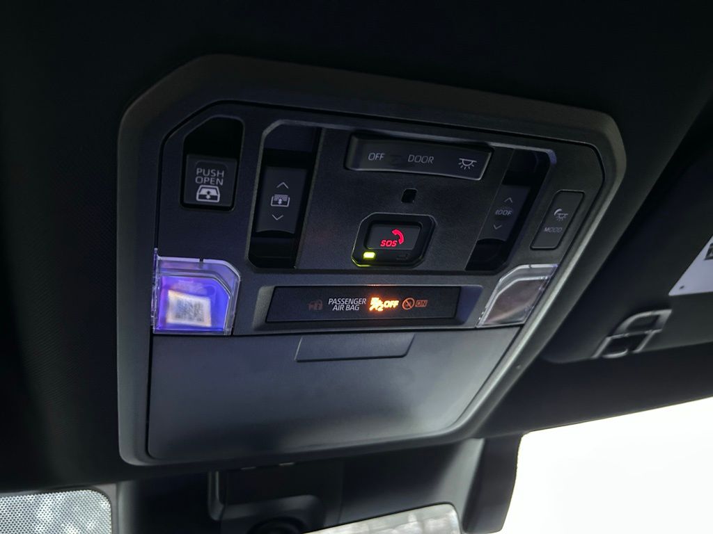 Thumbnail: 2023 Toyota Tundra - 31