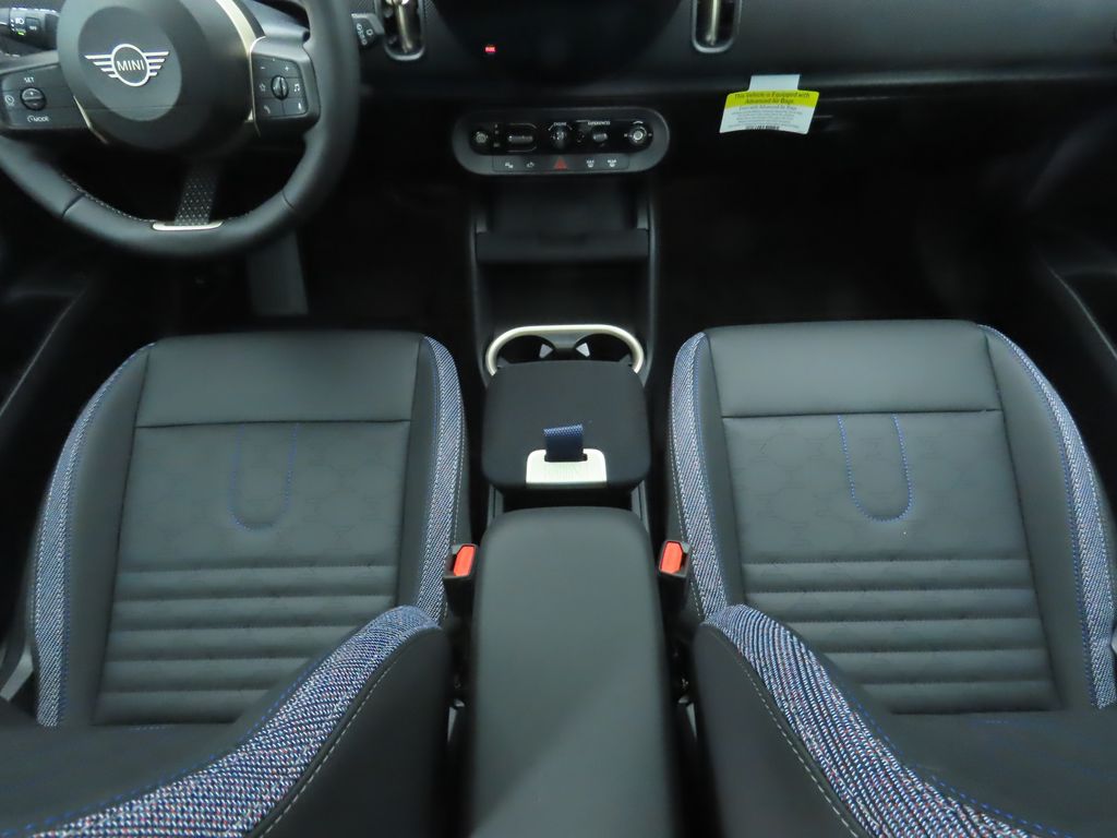 2025 MINI Cooper Countryman Iconic 18