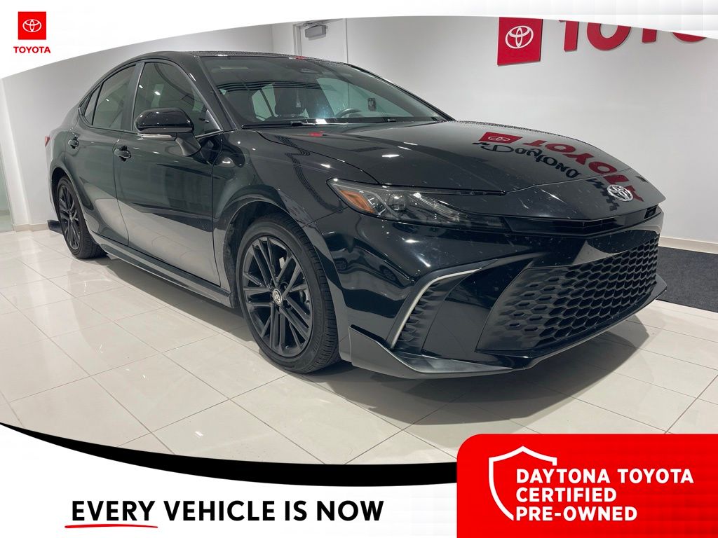2025 Toyota Camry SE - Photo 6