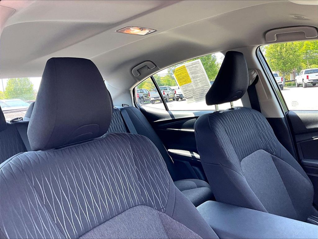 2025 Toyota Camry — photo 22