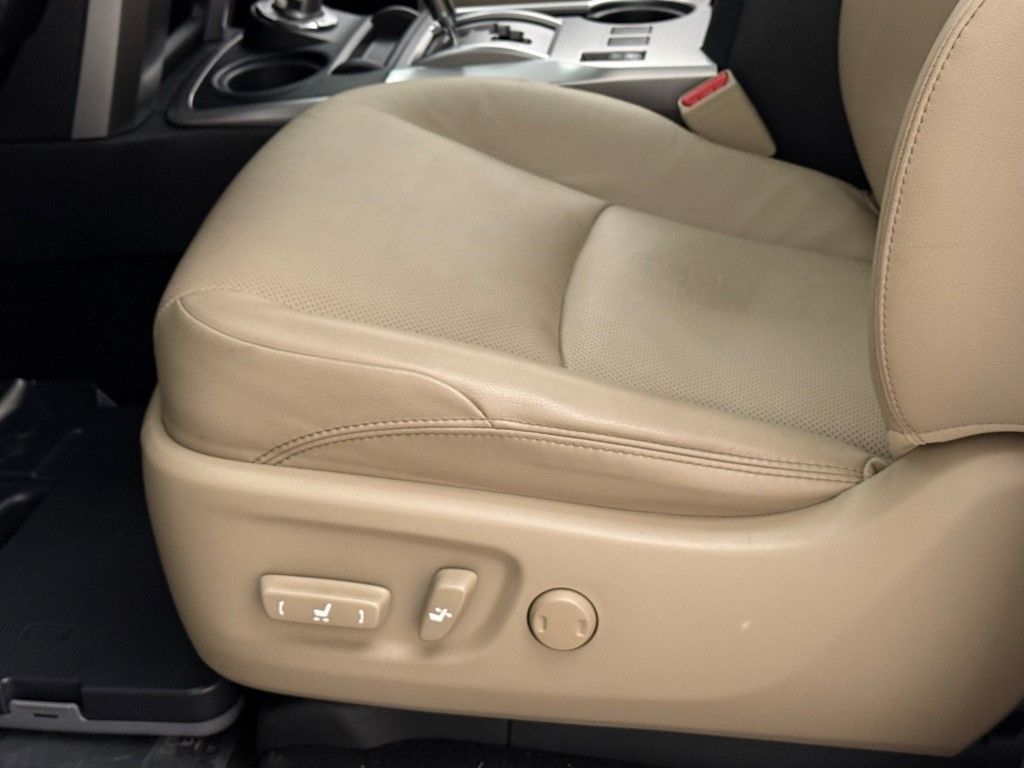 Thumbnail: 2023 Toyota 4Runner - 25