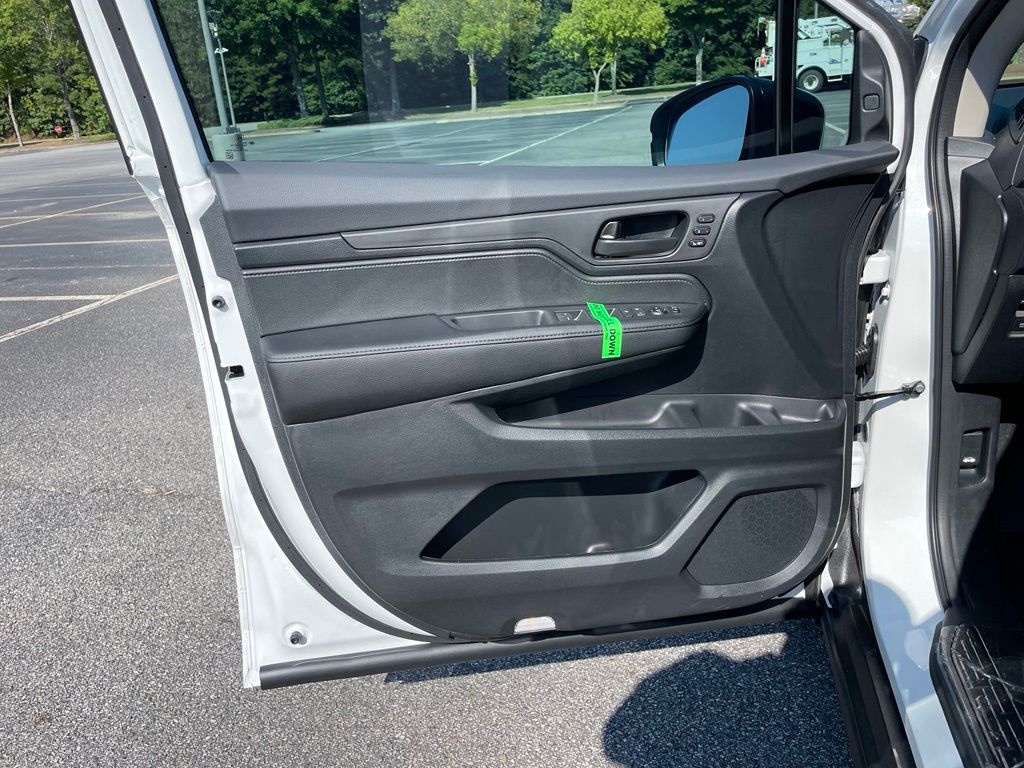 Thumbnail: 2027 Honda Odyssey - 23