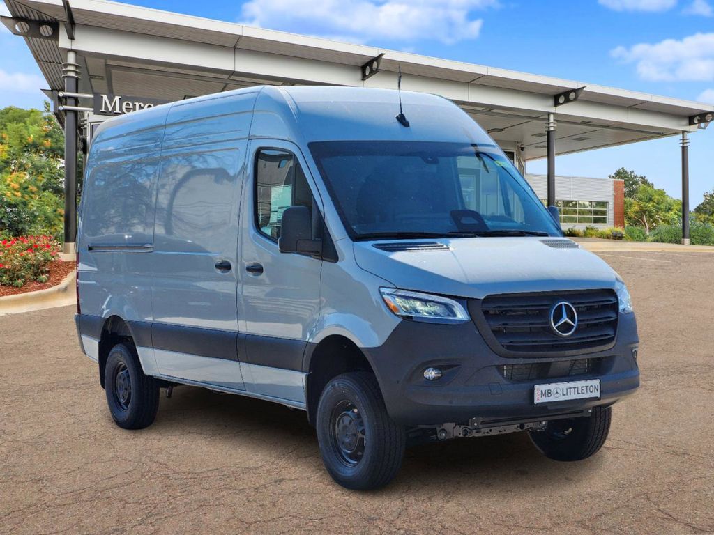 2025 Mercedes-Benz Sprinter 2500 Cargo 144 WB 2