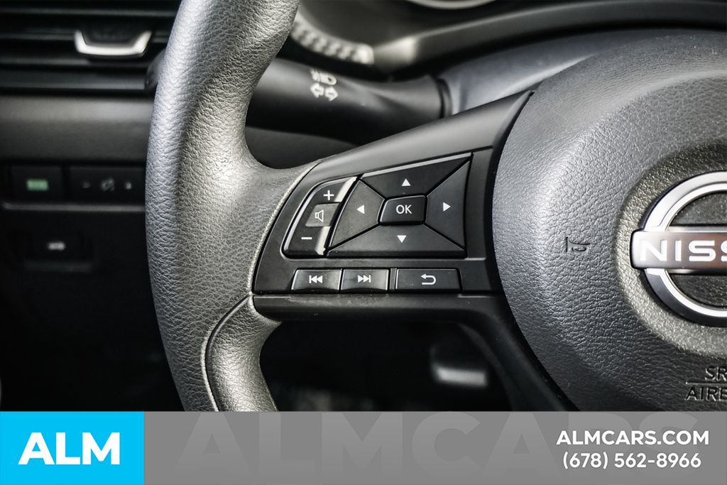 Used 2025 White Nissan S image 25