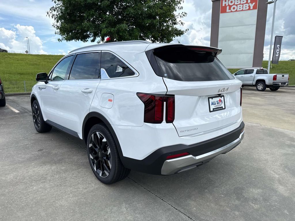 New 2026 White Kia EX image 5