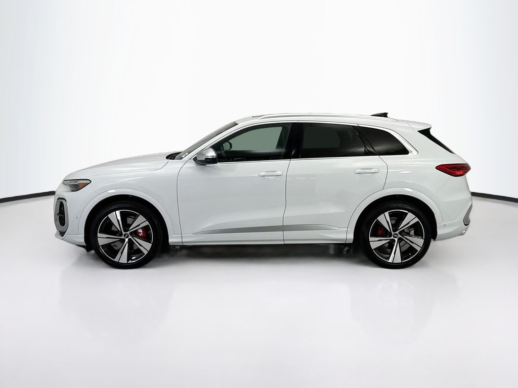 Thumbnail: 2026 Audi SQ5 - 8