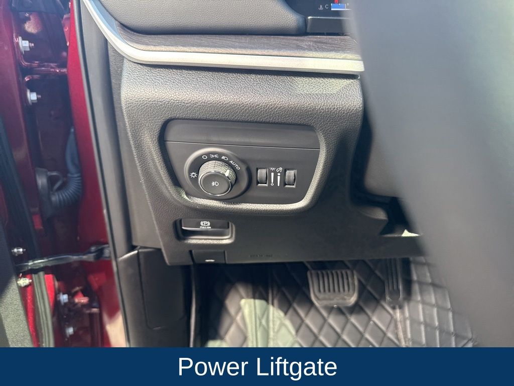 2025 Jeep Grand Cherokee Limited 4x2