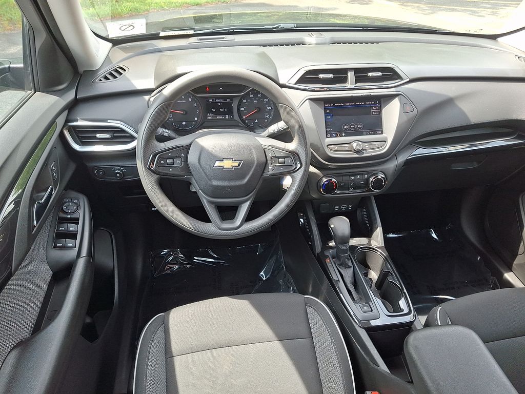 Thumbnail: 2021 Chevrolet TrailBlazer - 11