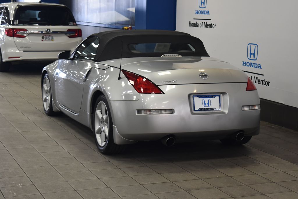 2004 Nissan Z 350Z 3