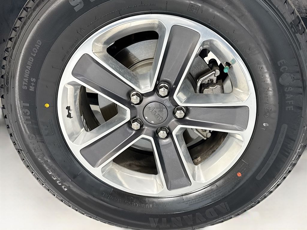 Thumbnail: 2019 Jeep Wrangler - 31