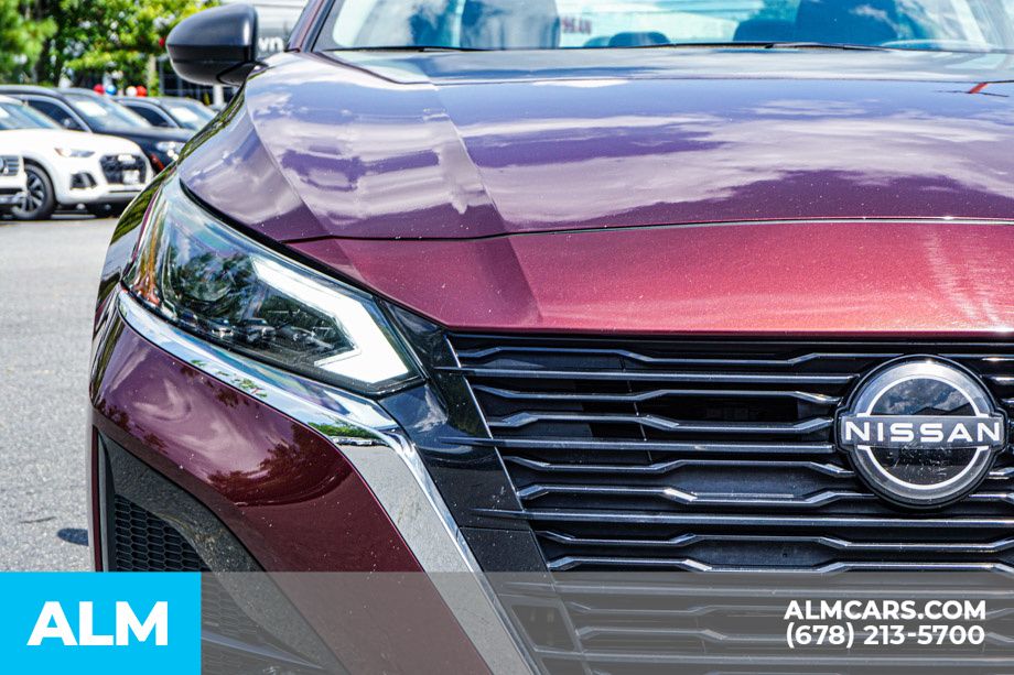 Used 2024 Red Nissan 2.5 SV image 11