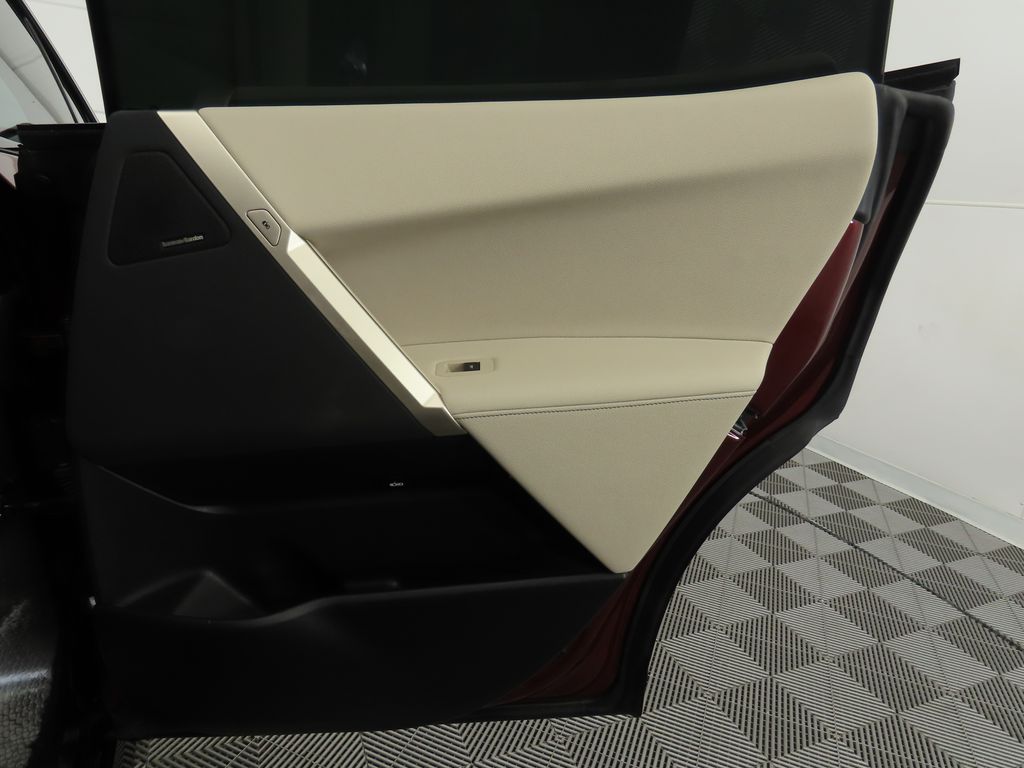 Thumbnail: 2023 BMW iX - 28