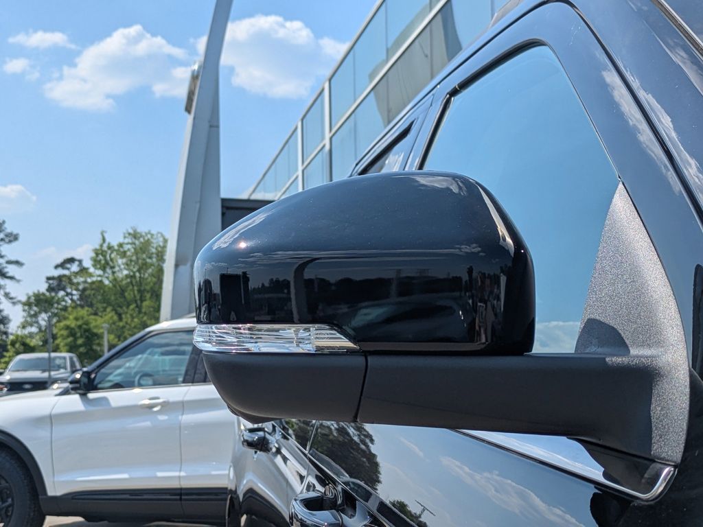 2026 Ford Expedition Max Active MAX