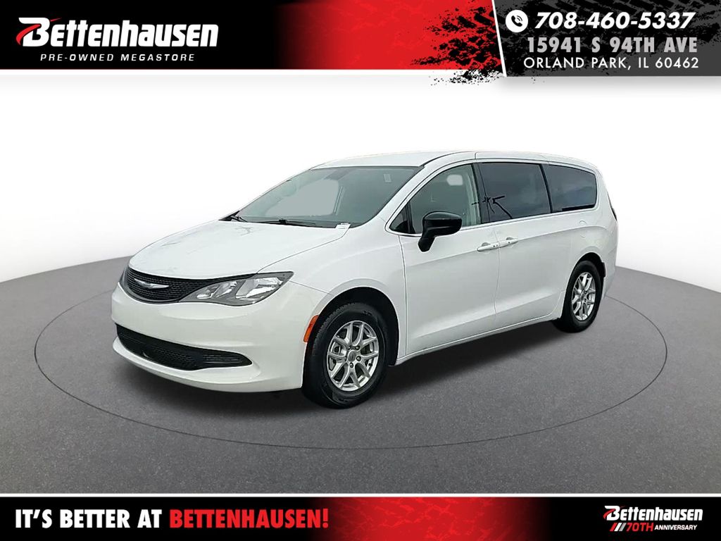 2024 Chrysler Voyager LX FWD