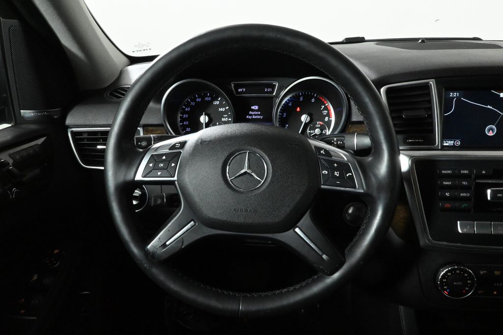 Thumbnail: 2015 Mercedes-Benz M-Class - 18