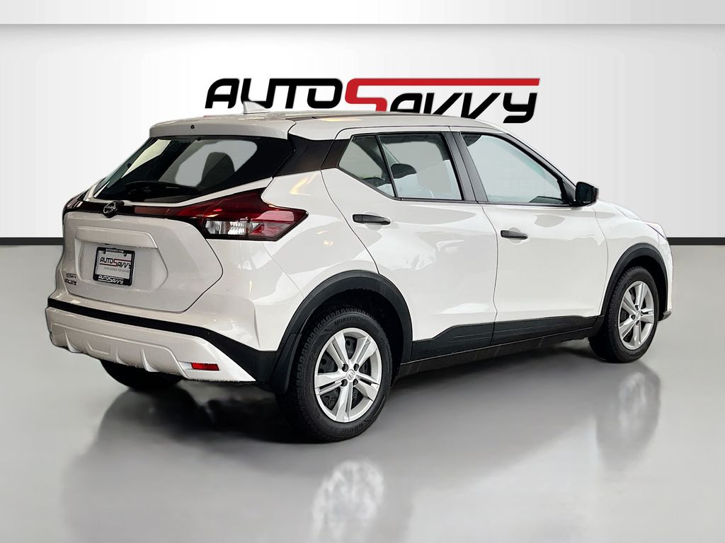 Used 2024 White Nissan S image 7