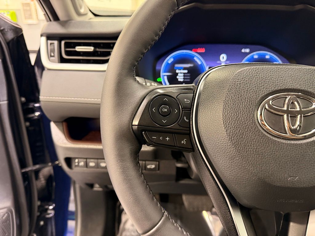 Thumbnail: 2024 Toyota RAV4 - 13