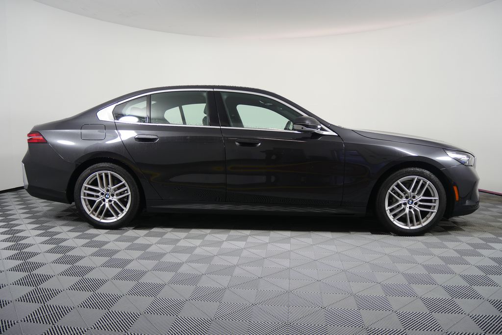 2025 BMW 5 Series 530i 2
