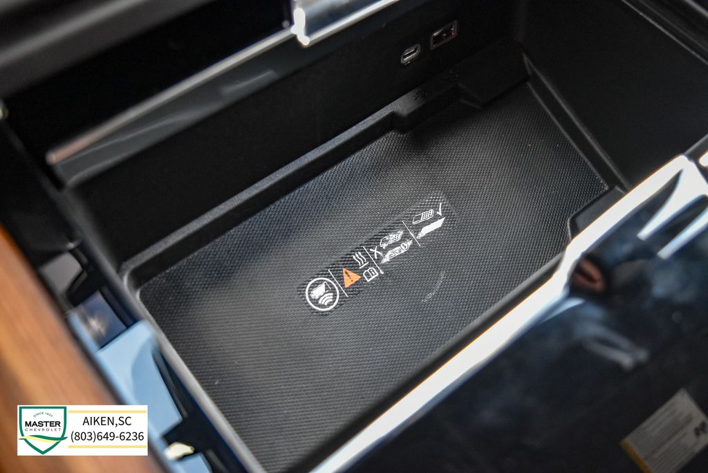 Used 2025 GMC Yukon SUV