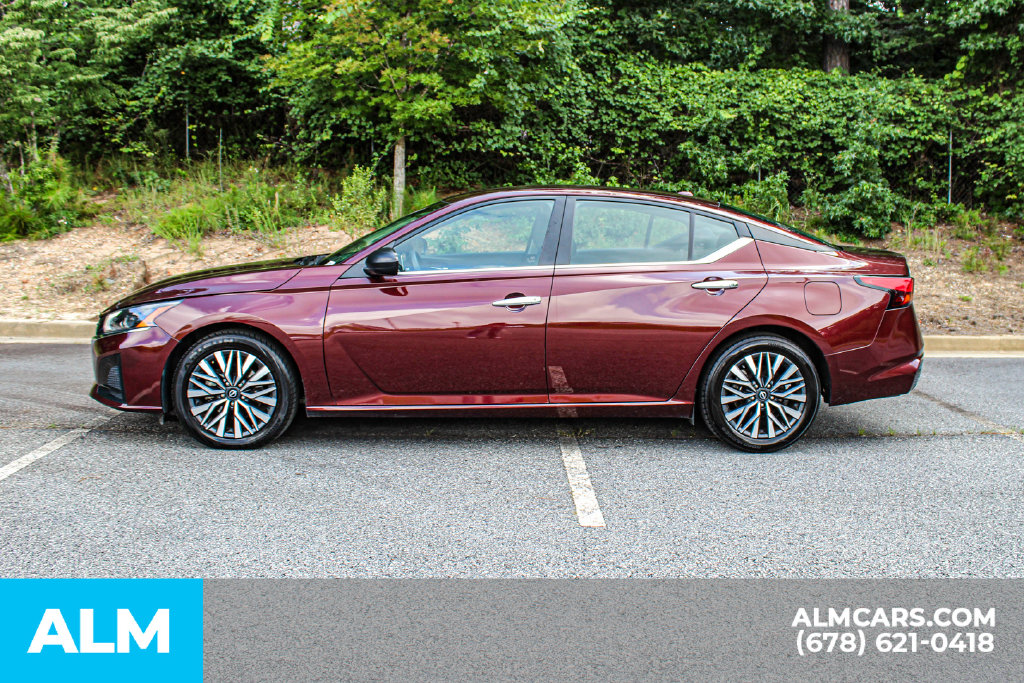 Used 2024 Red Nissan 2.5 SV image 6