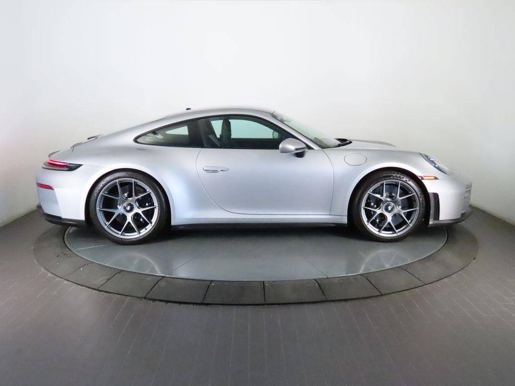 Thumbnail: 2026 Porsche 911 - 8