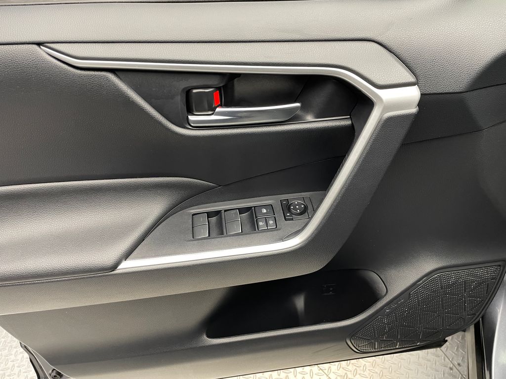 Thumbnail: 2024 Toyota RAV4 - 9