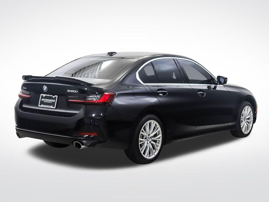 Thumbnail: 2024 BMW 3 Series - 5