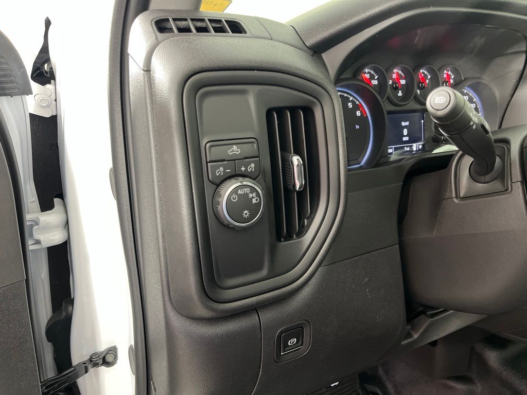 Thumbnail: 2026 Chevrolet Silverado 1500 - 19