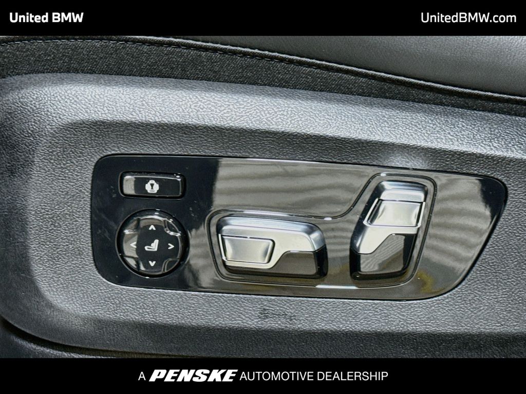 Thumbnail: 2026 BMW X7 - 11
