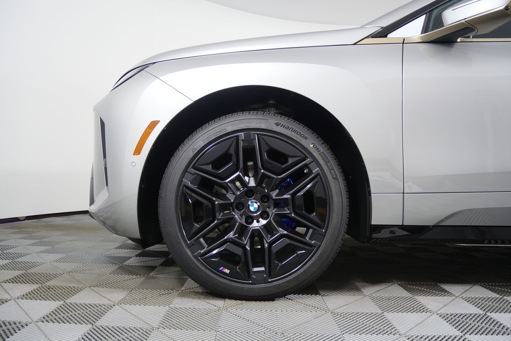Thumbnail: 2026 BMW iX - 7