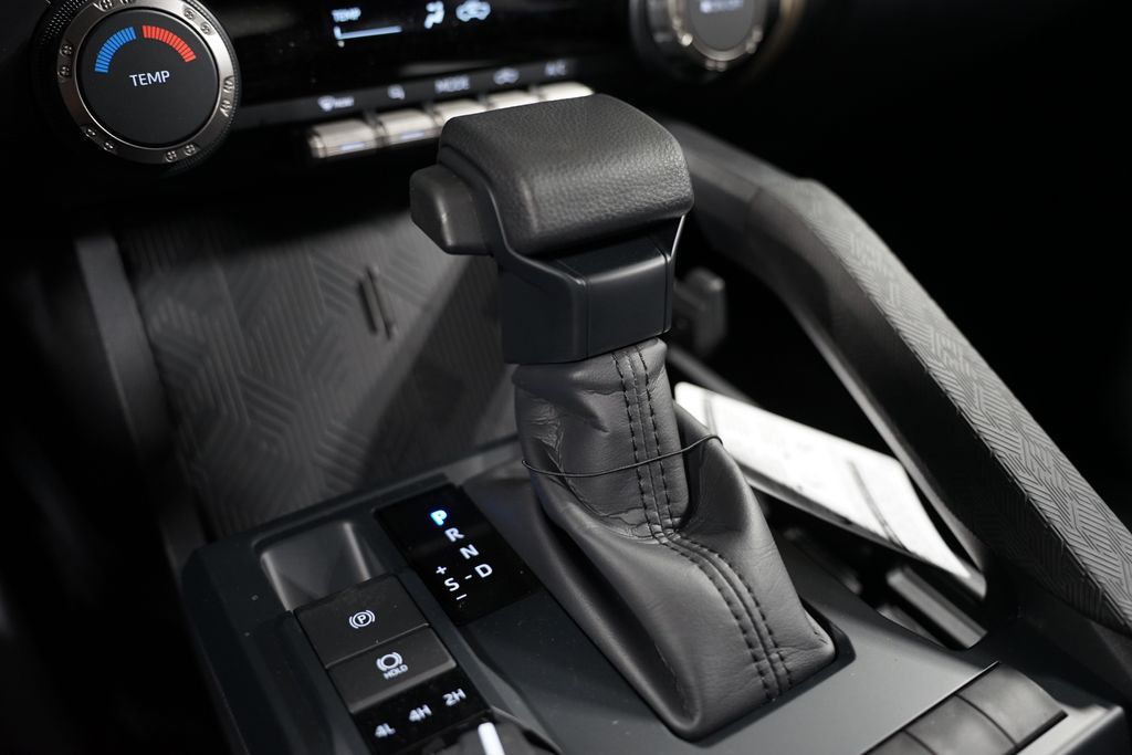 2025 Toyota Tacoma SR5 23