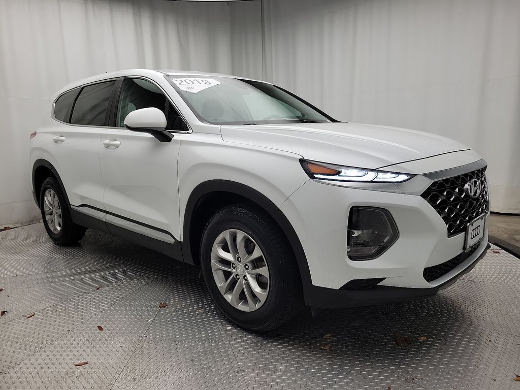 2019 Hyundai Santa Fe SE 3