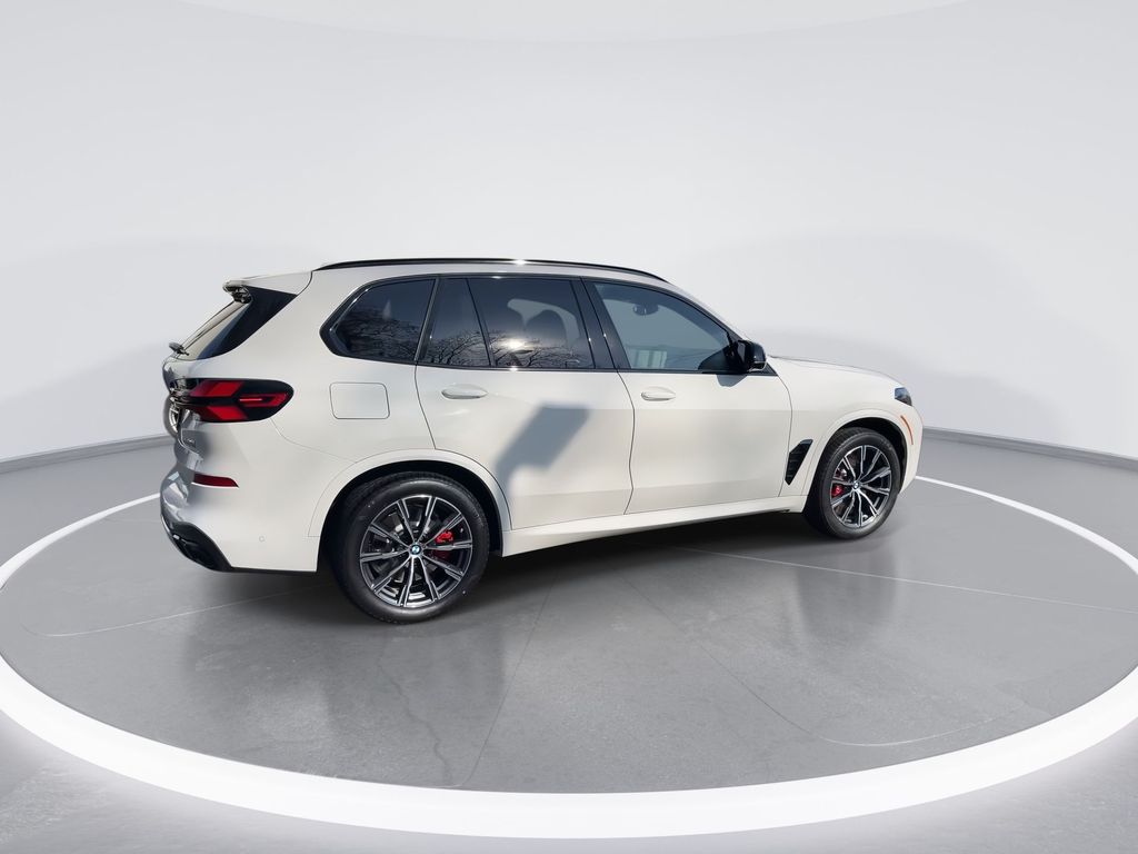 2025 BMW X5 M60i 8