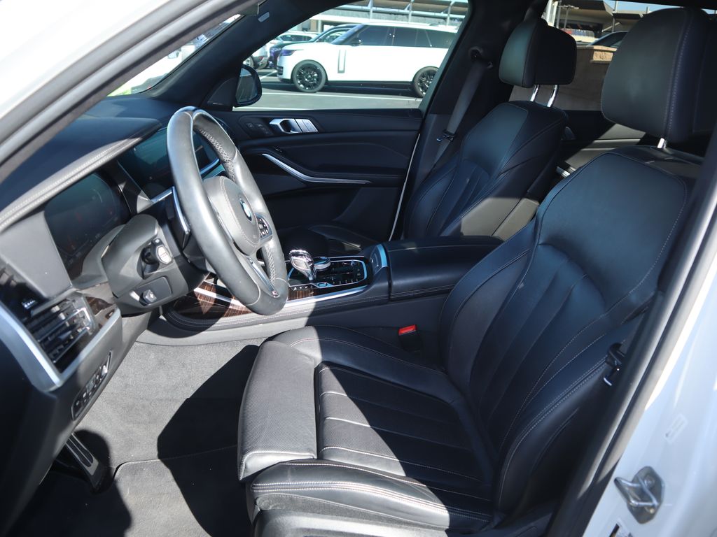 Thumbnail: 2020 BMW X7 - 10