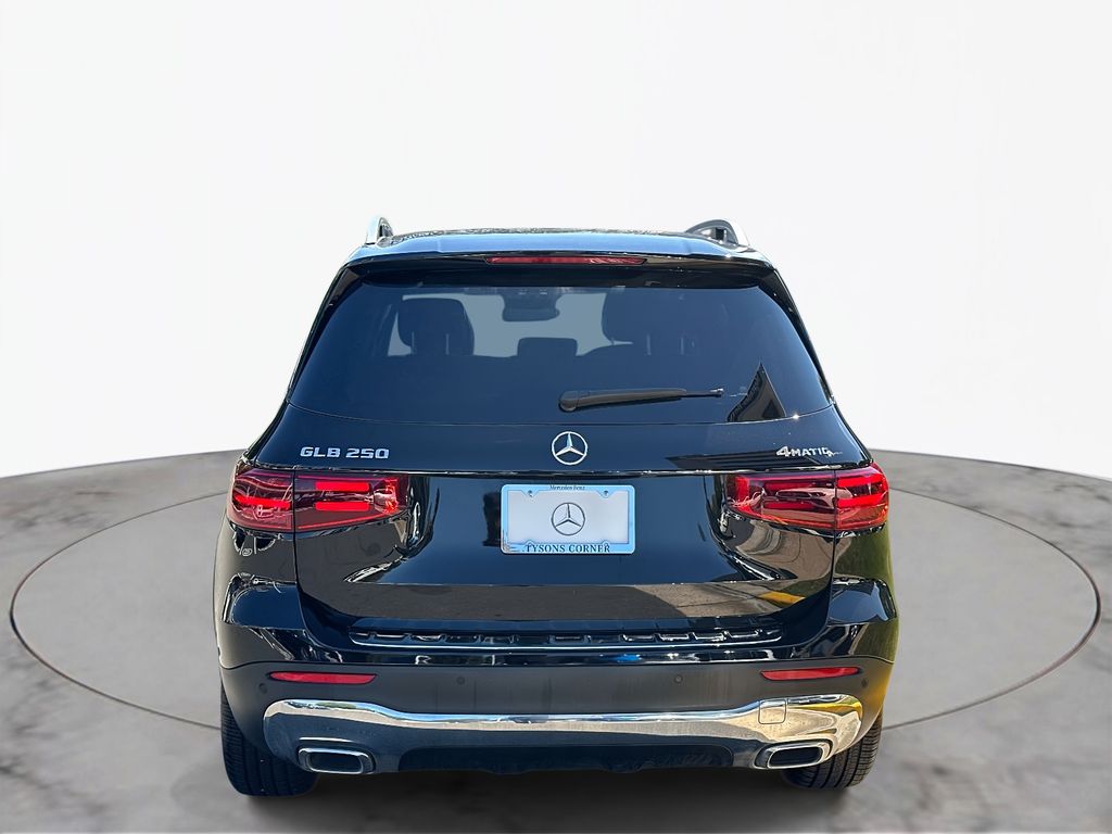 Thumbnail: 2024 Mercedes-Benz GLB - 9