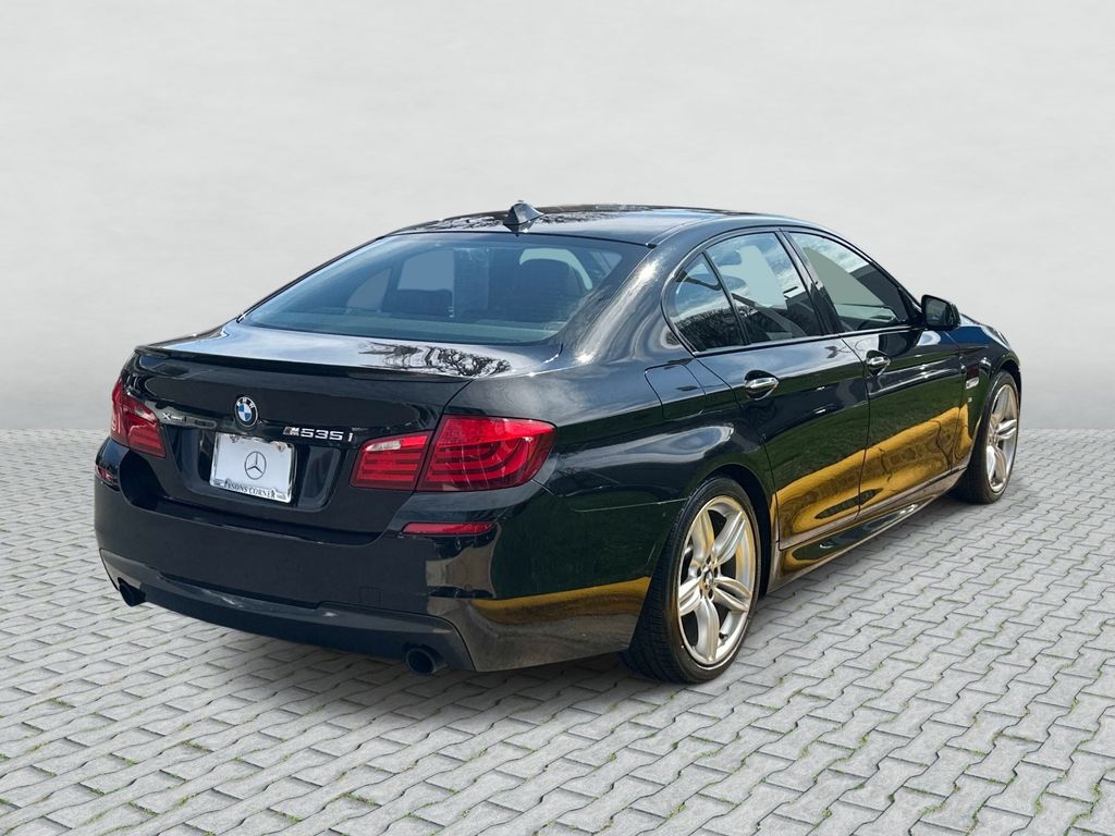 Thumbnail: 2013 BMW 5 Series - 9