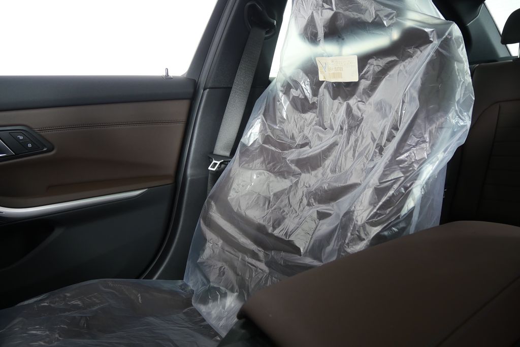 Thumbnail: 2025 BMW 3 Series - 23