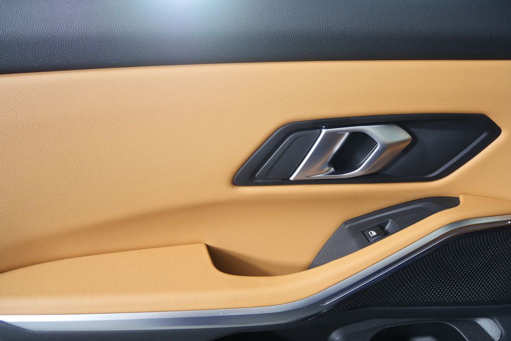 Thumbnail: 2025 BMW 3 Series - 14