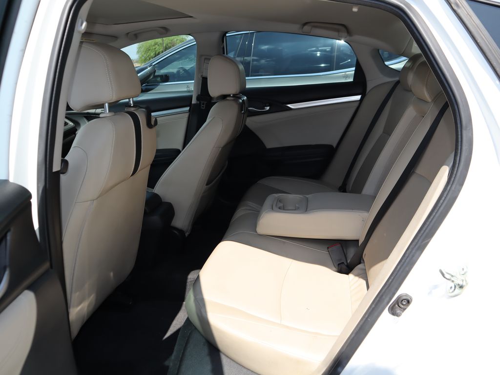 Thumbnail: 2016 Honda Civic - 9