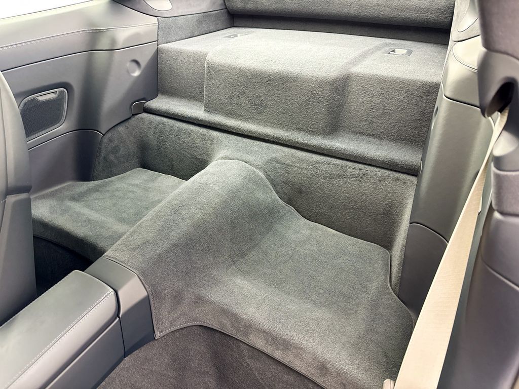 Thumbnail: 2025 Porsche 911 - 19