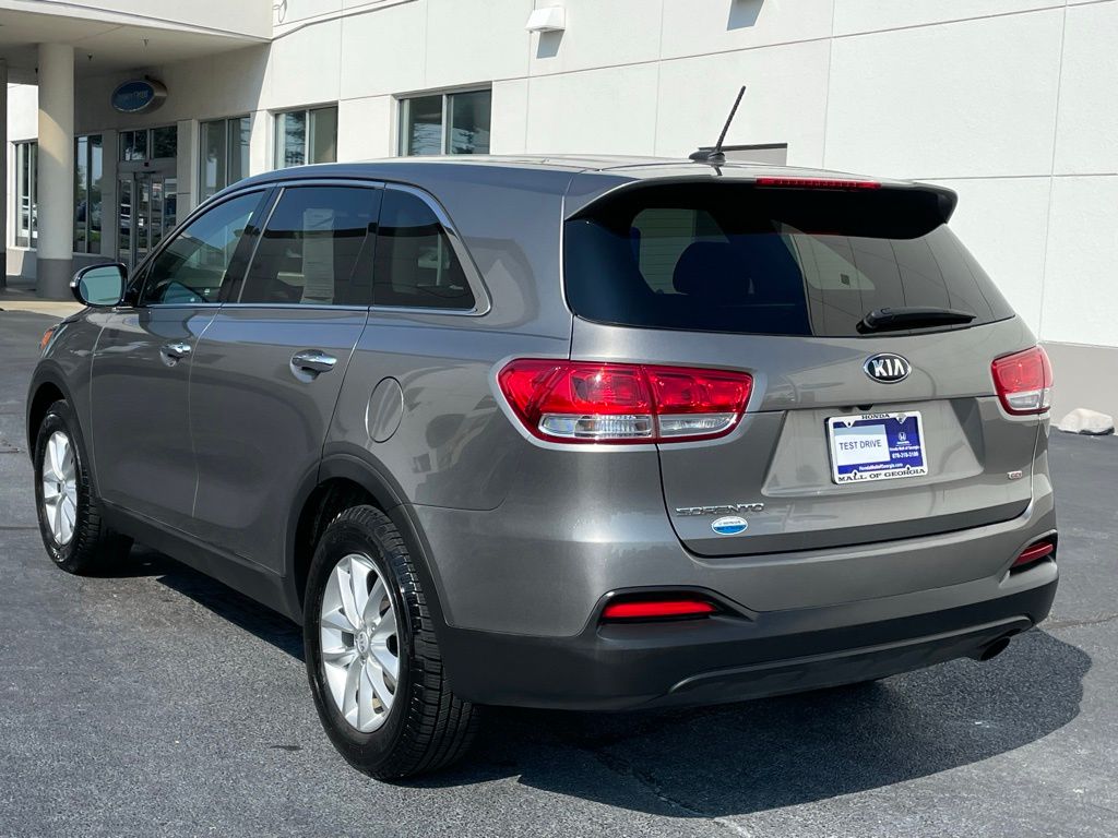 Thumbnail: 2018 Kia Sorento - 4