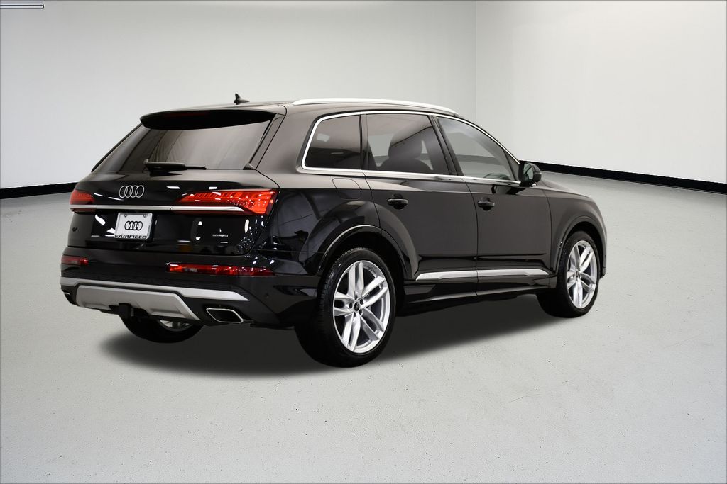 Thumbnail: 2025 Audi Q7 - 5